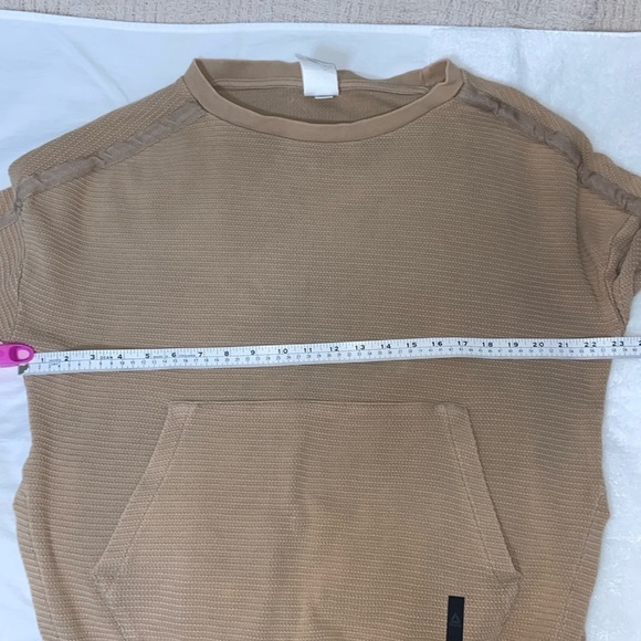 Women’s Reebok long sleeves 100% cotton oversized tan crewneck sweater Sz small - Picture 10 of 13